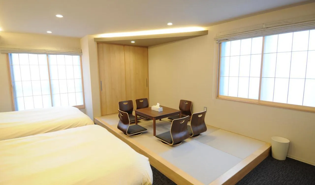 Hiz Hotel Kyoto-Nijo Castle 3*, Kyoto